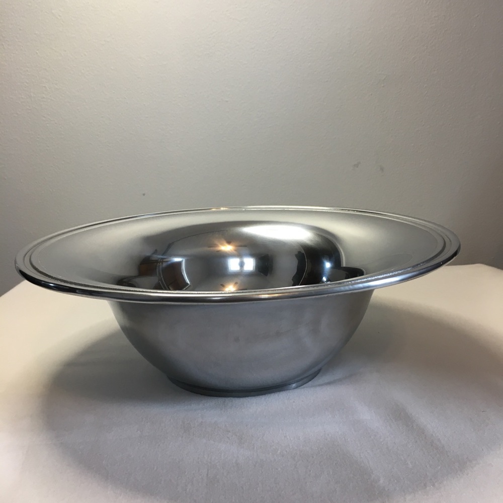 New in Box Reed & Barton Arlington Metal Salad Bowl with Tongs